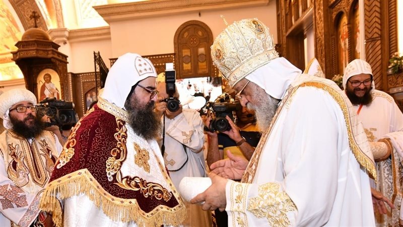 الأنبا بيسنتي 