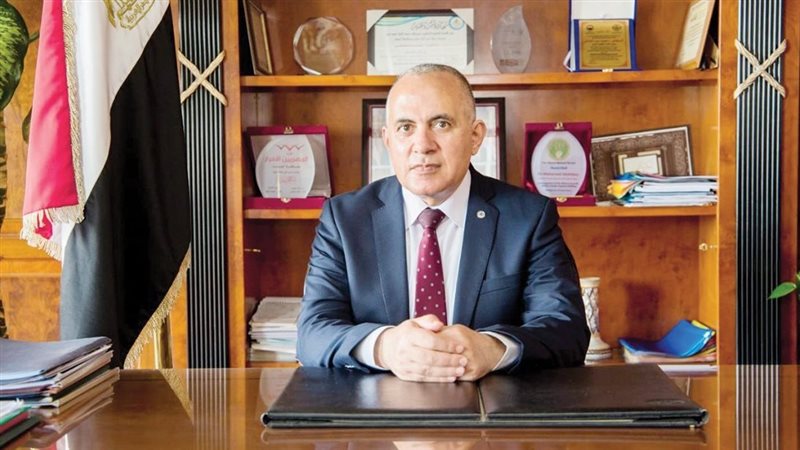 محمد عبد العاطى وزير