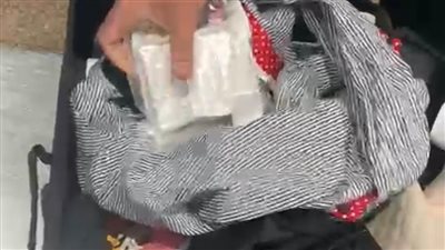 جمارك مطار القاهرة تضبط 200 ألف يورو بحوزة راكبة أجنبية 