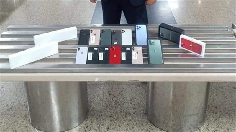 الهواتف بحوزة رجال