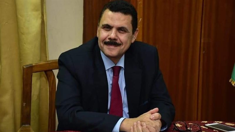 الدكتور أحمد أبو