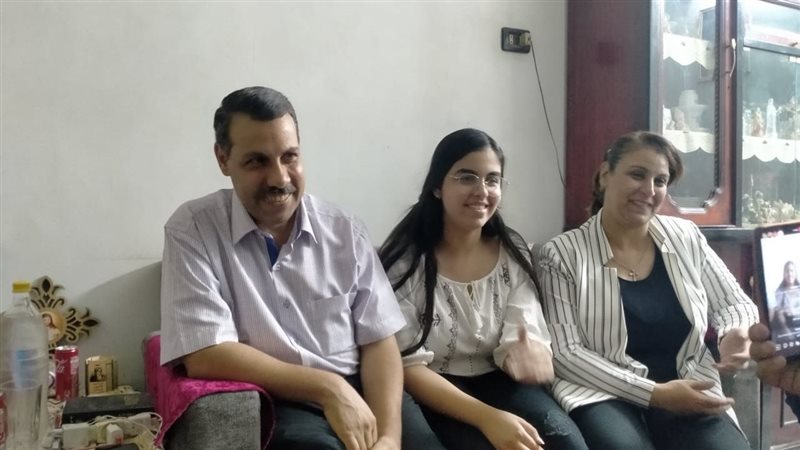 الطالبة سوسنة واسرتها