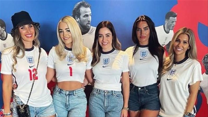 زوجات اللاعبين