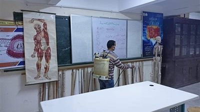 الوادي الجديد تستعد لامتحانات الثانوية العامة بمظلات واقية من الشمس | صور