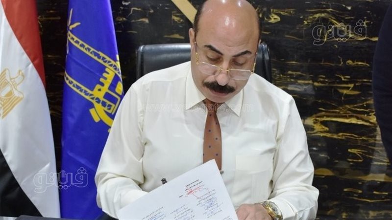 محافظ أسوان اللواء
