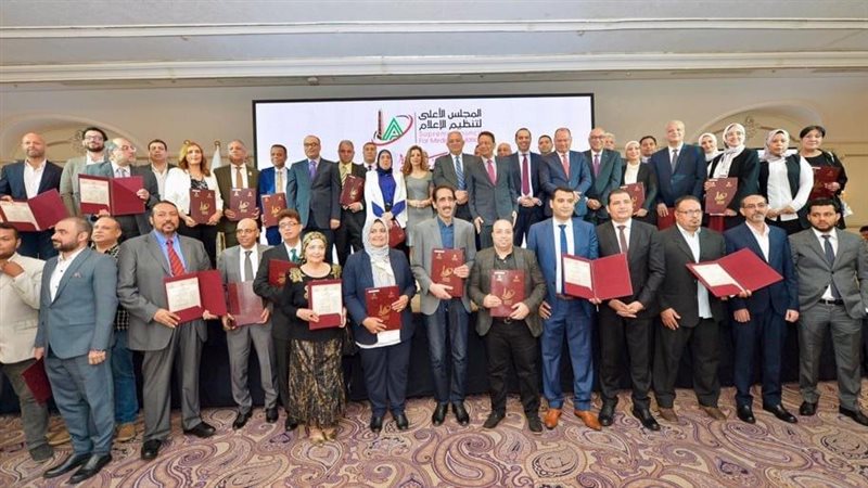 مسؤولو المواقع والقنوات