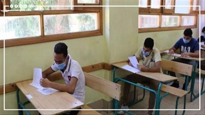 إجراءات صارمة لمواجهة الغشاشين في الثانوية العامة.. عصا إلكترونية لتفتيش الطلاب.. والحبس والغرامة لمسربي الامتحانات