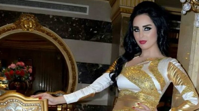 الفنانة منار اللبنانية
