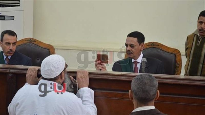 من خلال جلسة محاكمة