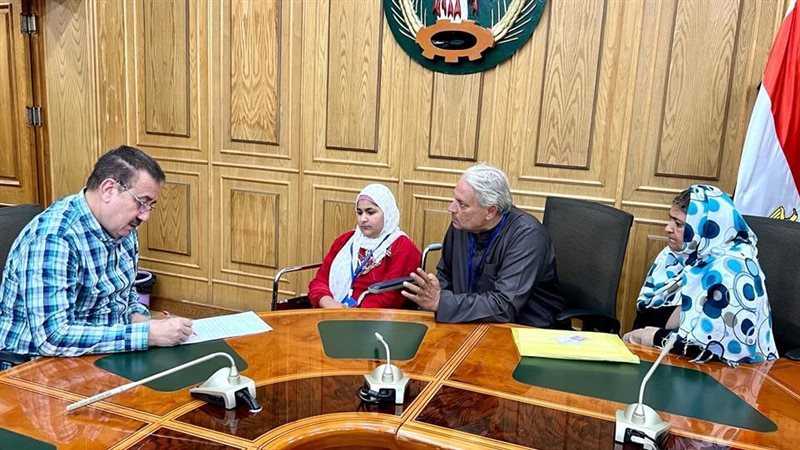 محافظ المنوفية خلال