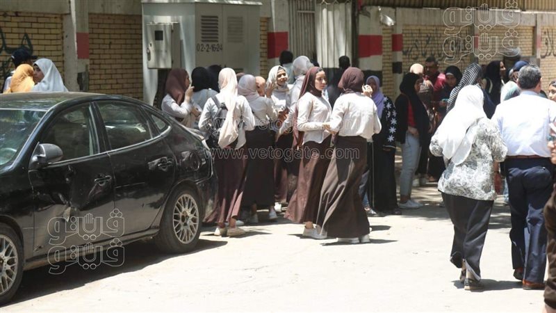 طالبات الثانوية العامة