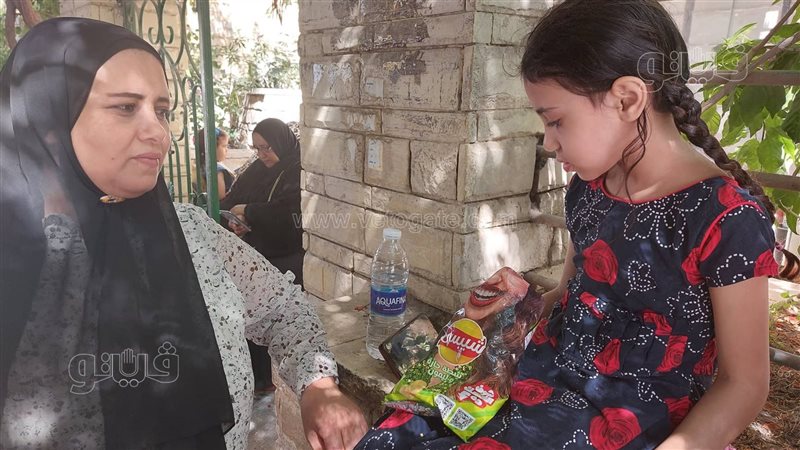 والدة طالبة بالثانوية