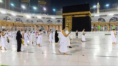 من يتحمل الزيادات الجديدة في أسعار البرامج.. العليا للحج تحسم الجدل