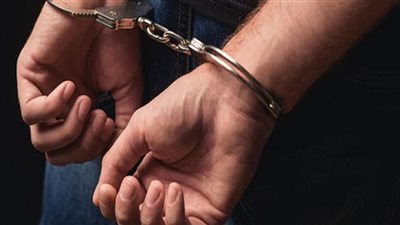 التحقيق مع صاحب محل ضبط بحوزته 1720 علبة سجائر مهربة جمركيا