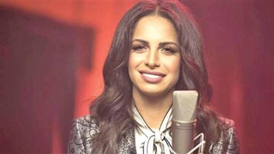 بعد تصدرها التريند..آخر ظهور لـ أمال ماهر برفقة نجلها 