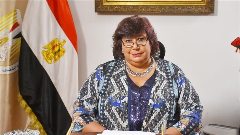 الدكتورة إيناس عبد