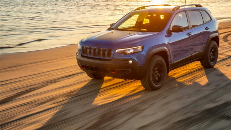 سيارة جيب شيروكي