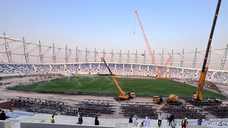 أحد الملاعب المستضيفة