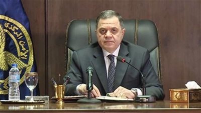 وزير الداخلية مهنئا الرئيس بذكرى ٣٠ يونيو: نموذجا فريدا للشعب المصري