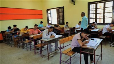 متى يكون الطالب راسبا في الثانوية العامة وعليه الإعادة؟.. التعليم تجيب