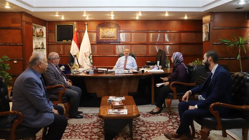 وزير القوى العاملة