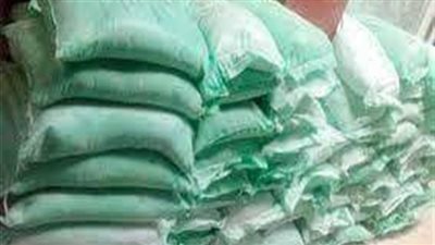 ضبط صاحب مخزن حجب 10.5 طن دقيق وسكر عن التداول بالقاهرة