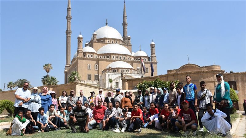 السياحة تنظم برنامج