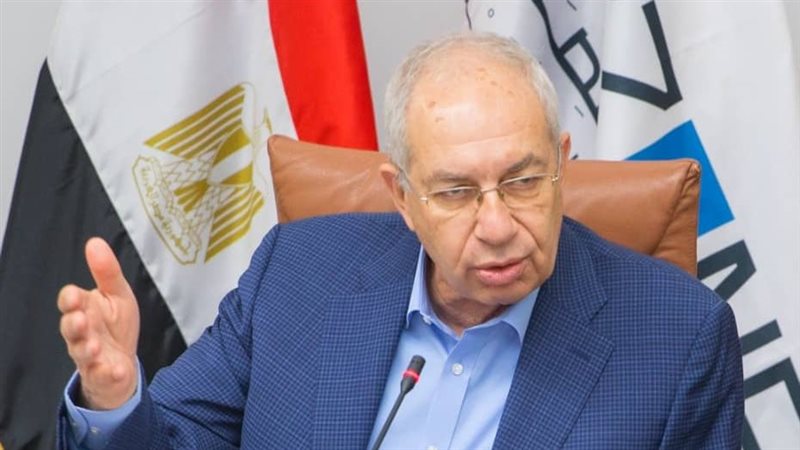 رئيس اقتصادية قناه