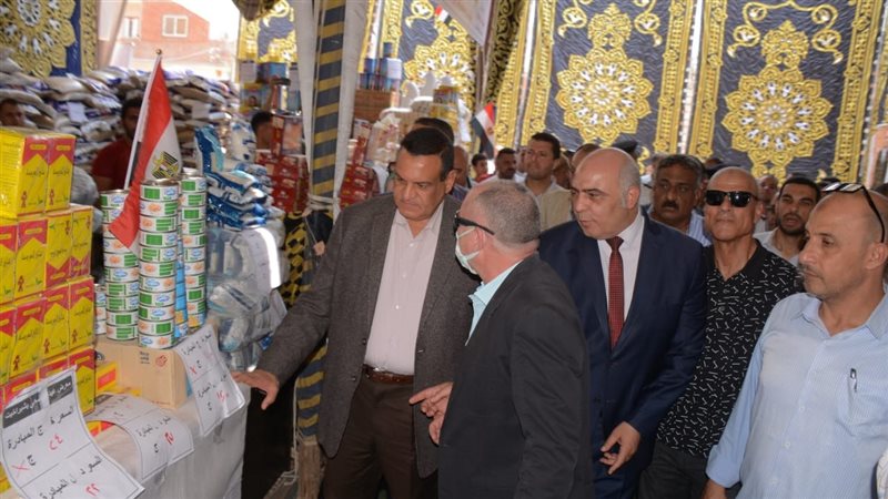 محافظ البحيرة يفتتح
