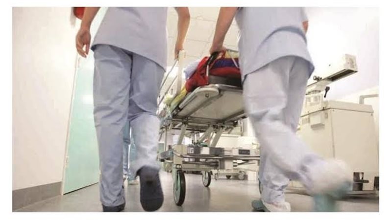 إصابة 22 طالبة بضربة