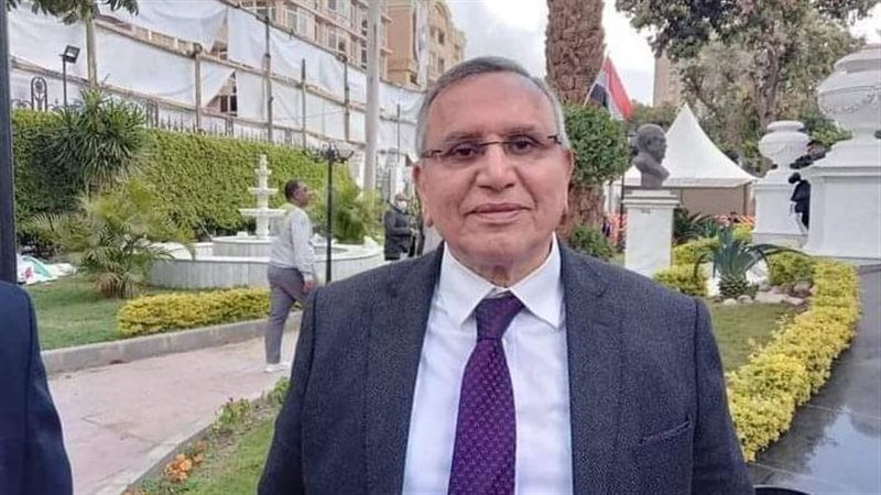الدكتور عبد السند