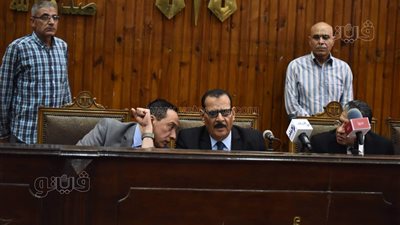 بعد حجز القضية للحكم.. نص شهادة مدير إدارة العلاج الحر ومرافعة دفاع طليق الوزيرة.. أبرز ما جاء بمحاكمة متهمي رشوة وزارة الصحة