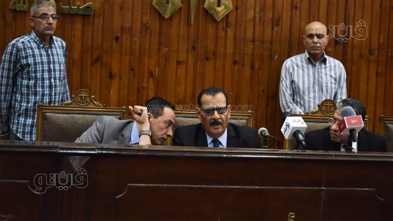 محاكمة متهمين بالانضمام