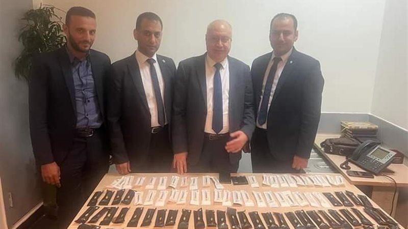 المضبوطات بحوزة رجال