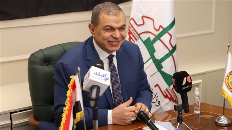 وزير القوي العاملة