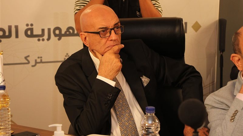 الكاتب الصحفي محمد