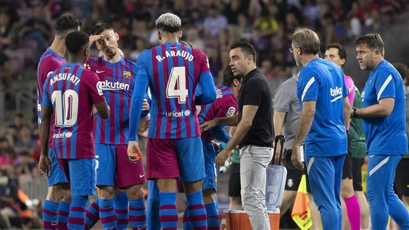 لاعبي برشلونة