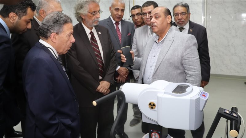مستشفى سوهاج الجامعي