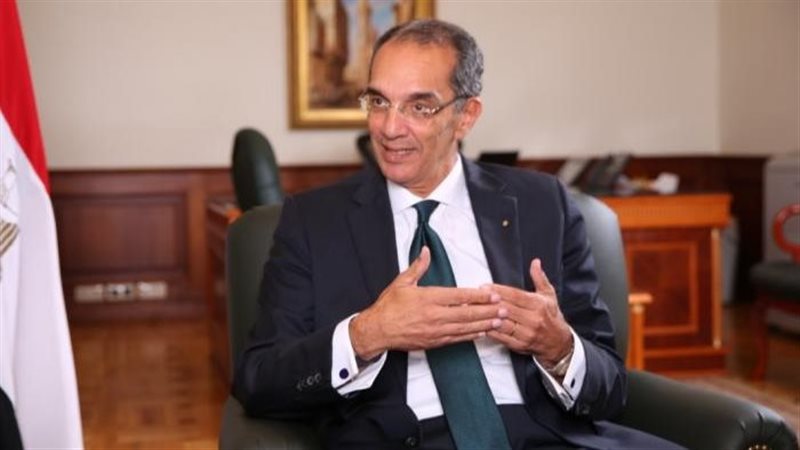 الدكتور عمرو طلعت