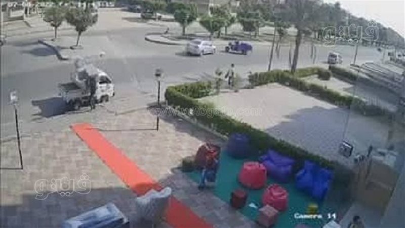 لحظة وقوع حادث تصادم