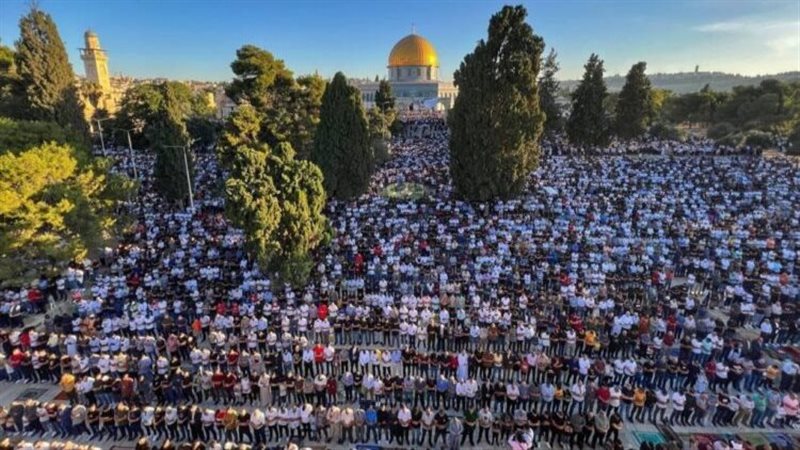صلاة العيد بالمسجد