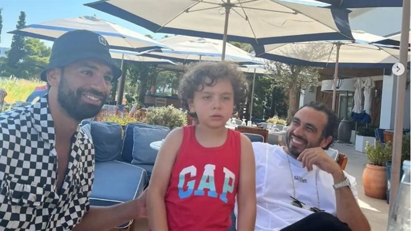 هشام عاشور ومحمد