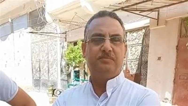 ميلاد حنا يوزع هدايا