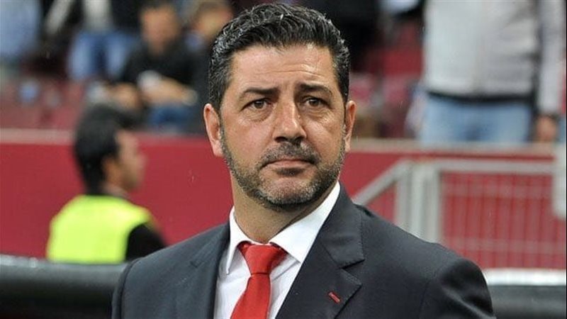 روي فيتوريا 