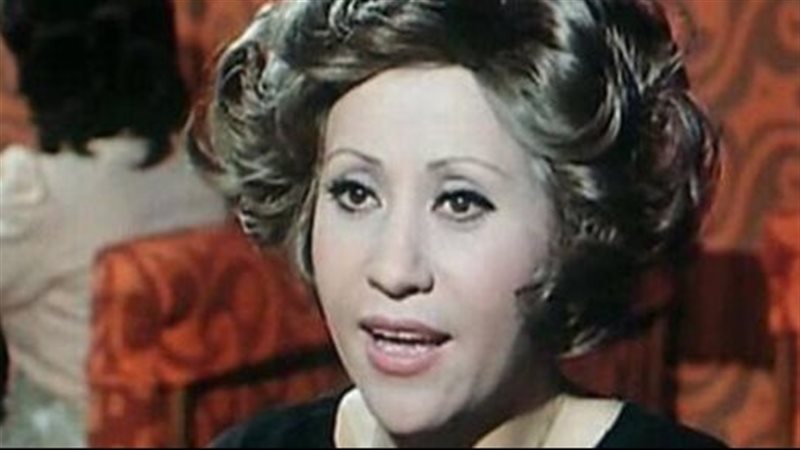 الفنانة آمال رمزي