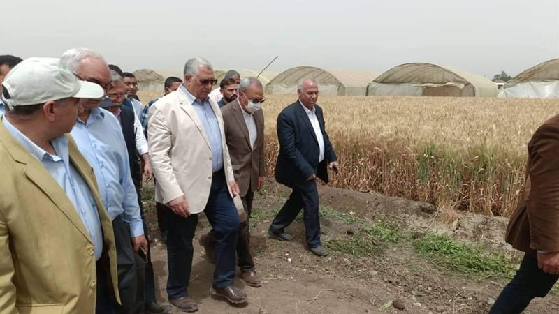 جولة لوزير الزراعة