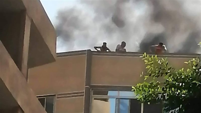 حريق أعلى عقار سكنى