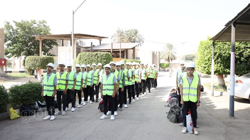 طلاب مدرسة المياه
