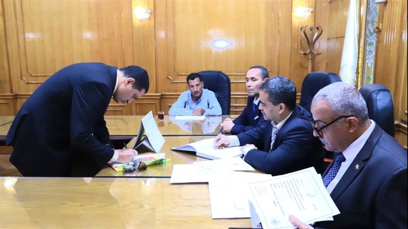 لجنة تلقى طلبات الترشح
