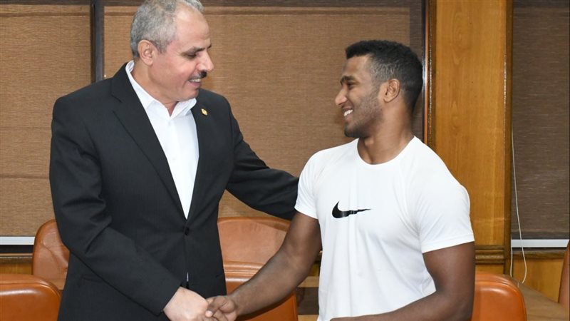 رئيس جامعة القناة